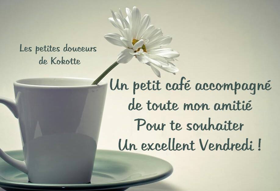 Une tasse de café ornée d'une marguerite pour commencer le vendredi avec douceur et amitié.